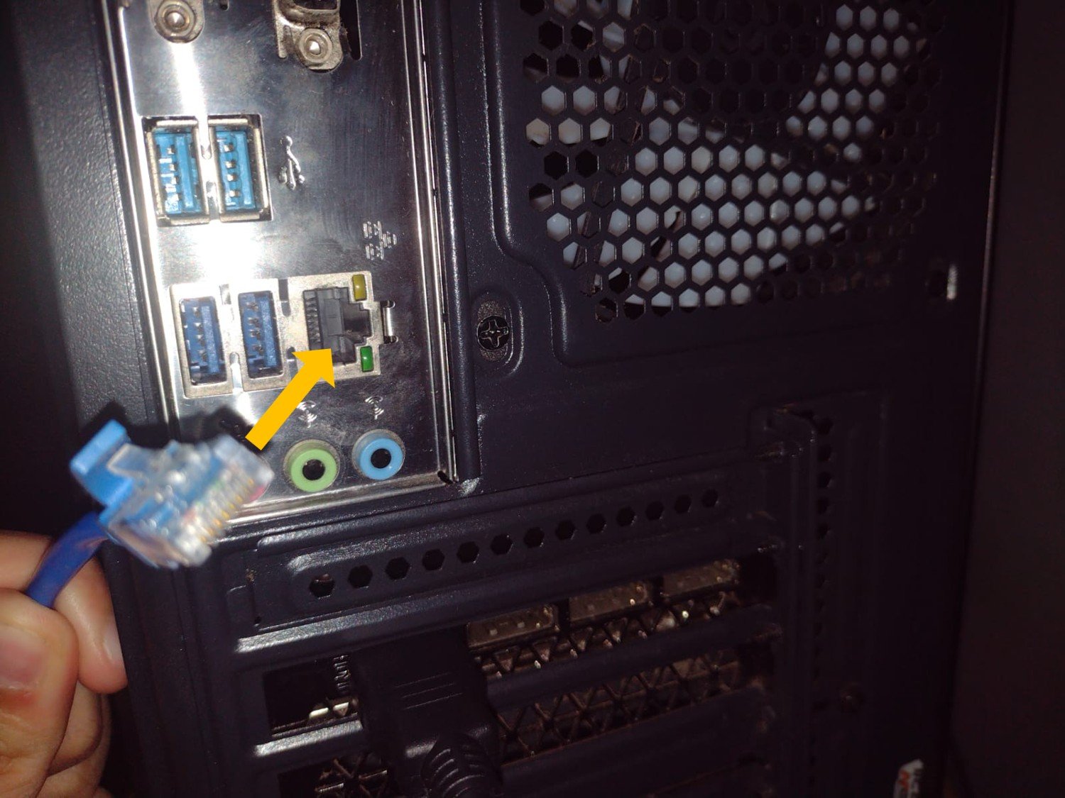 Conexão do cabo de rede